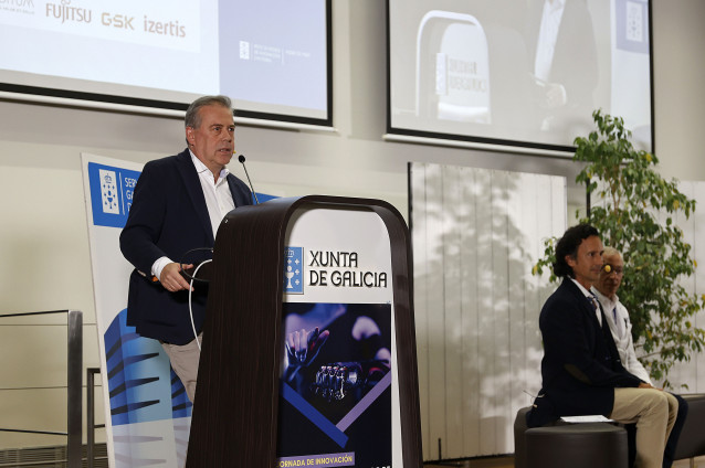 El conselleiro de Sanidade, Antonio Gómez Caamaño