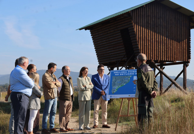 La conselleira de Medio Ambiente e Cambio Climático, Ángeles Vázquez, visita el estuario del Miño para comprar las actuaciones realizadas en el marco del proyecto europeo Green Gap.