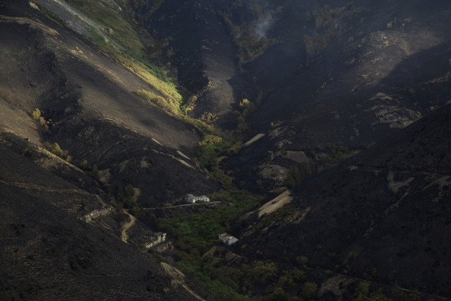 Varios barracones de la 