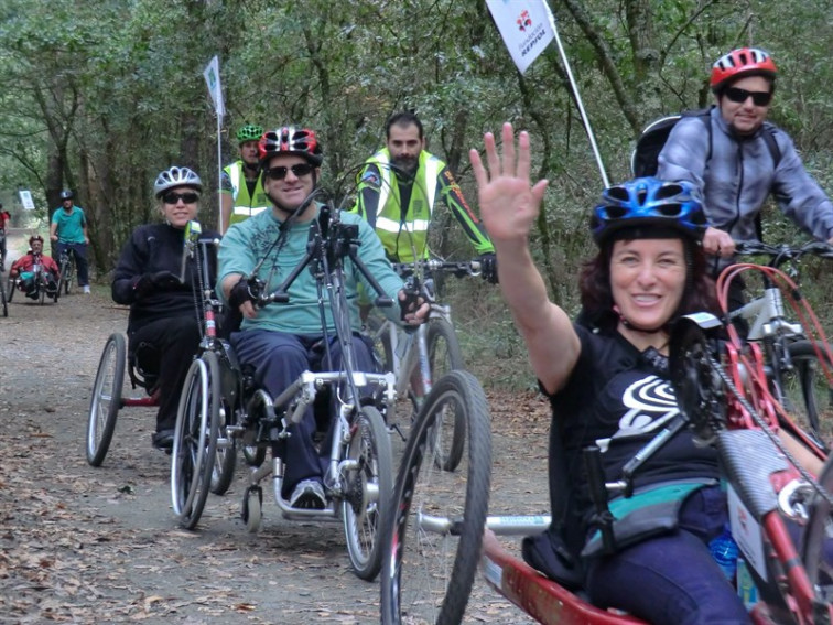 ​Un centenar de personas con discapacidad reclama un Camino de Santiago 