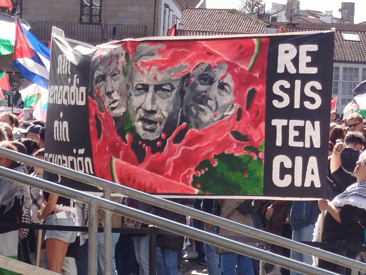 Obradoiro cartel contra el genocidio en Gaza