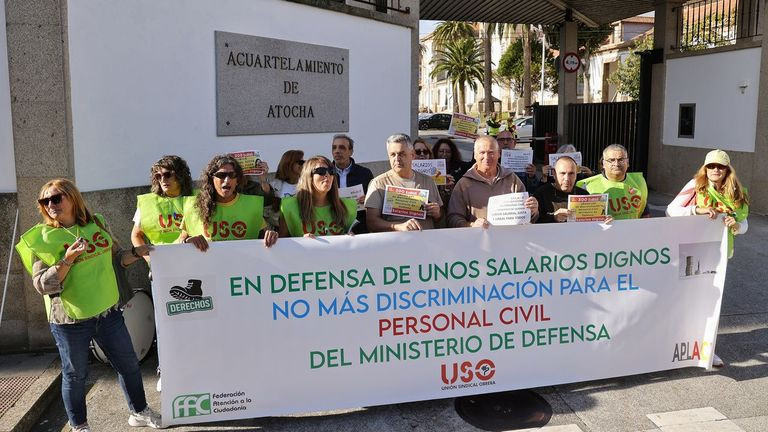 Concentraciu00f3n ante las instalaciones Atocha en Ferrol Pablo Morgade