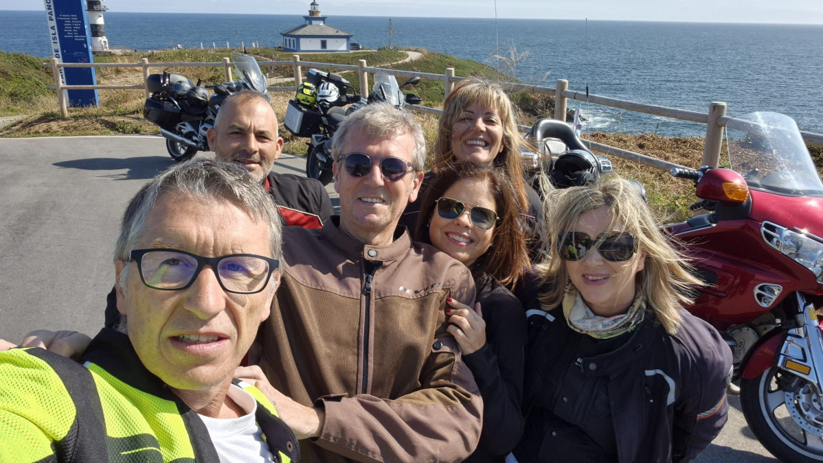 Rueda de vacaciones con sus amigos moteros en una imagen publicada por el presidente en su cuenta de X el 5 de agosto