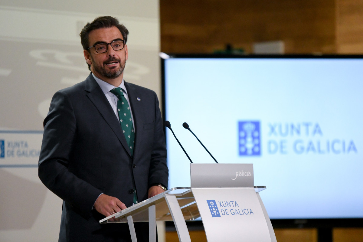 El conselleiro de Presidencia, Xustiza e Deportes, Diego Calvo, en rueda de prensa tras el Consello de la Xunta.