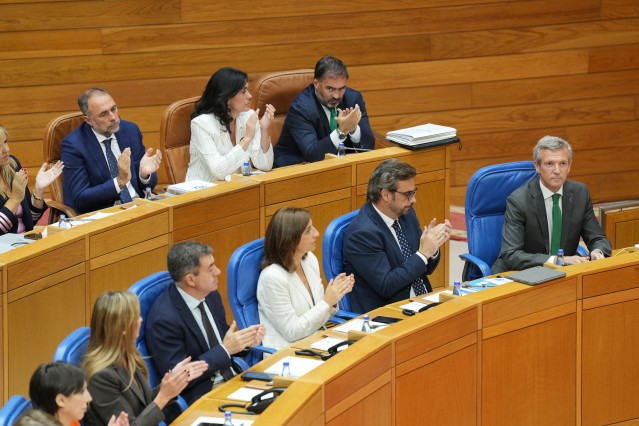 El presidente de la Xunta de Galicia, Alfonso Rueda, comparece en el Parlamento gallego, a 9 de septiembre de 2025, en Santiago de Compostela, A Coruña, Galicia (España). Rueda comparece por iniciativa propia para explicar la gestión del Ejecutivo ante la