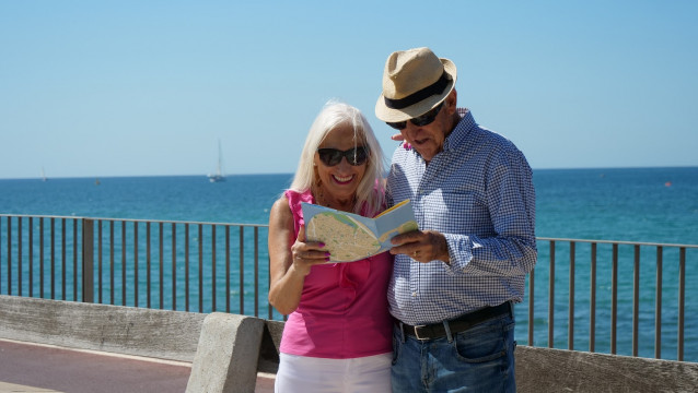 Archivo - Una pareja en un viaje del Imserso