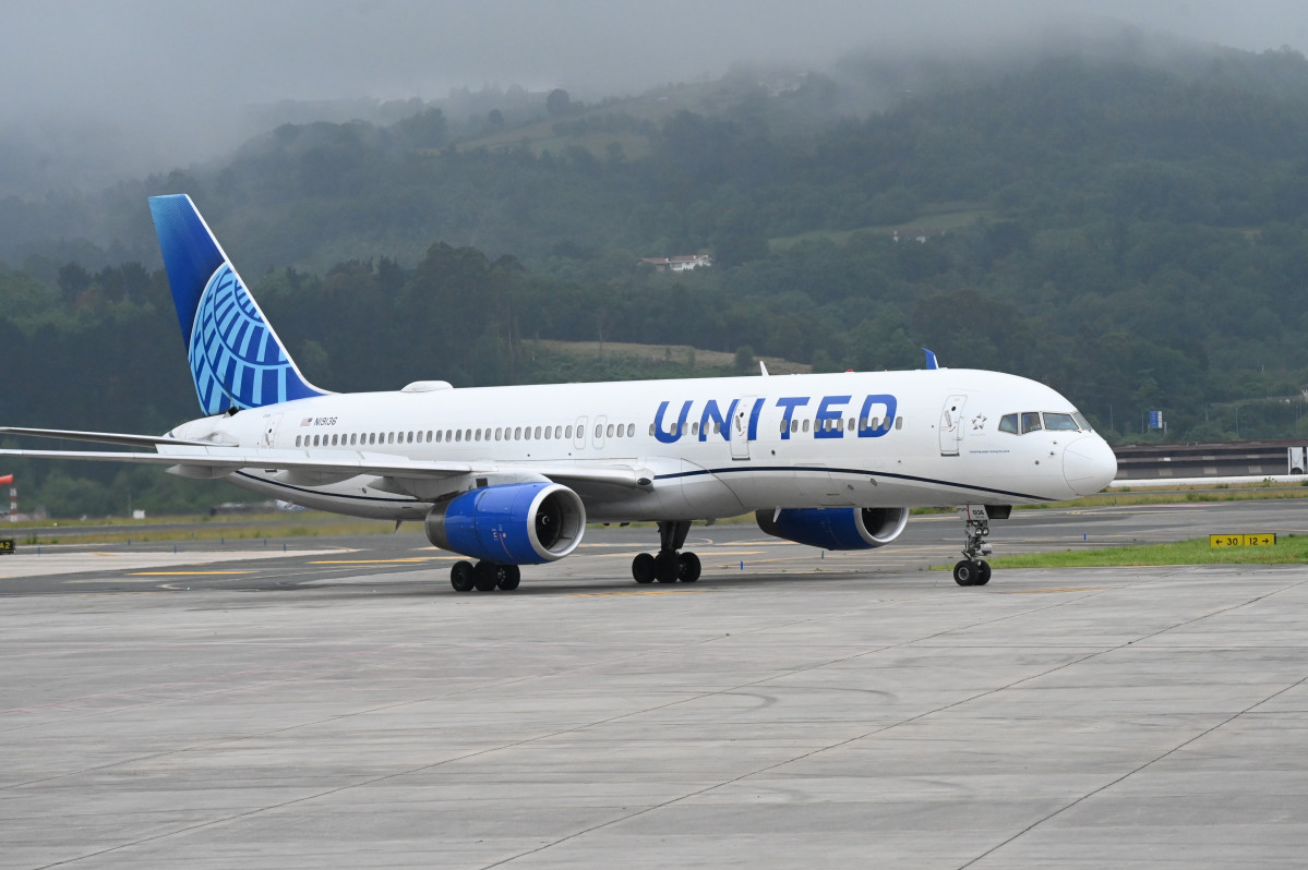 Archivo - Avión de United Airlines