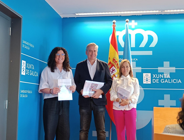 El conselleiro de Sanidade, Antonio Gómez Caamaño, presenta una guía de apoyo para fomentar la perspectiva de género en atención primaria
