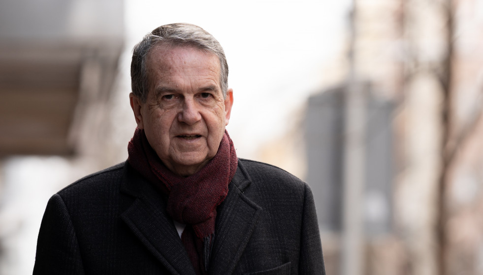 Archivo - El alcalde de Vigo, Abel Caballero, a su llegada a la reunión de la Comisión Ejecutiva Federal del PSOE, en la sede del PSOE, a 10 de marzo de 2025, en Madrid (España).