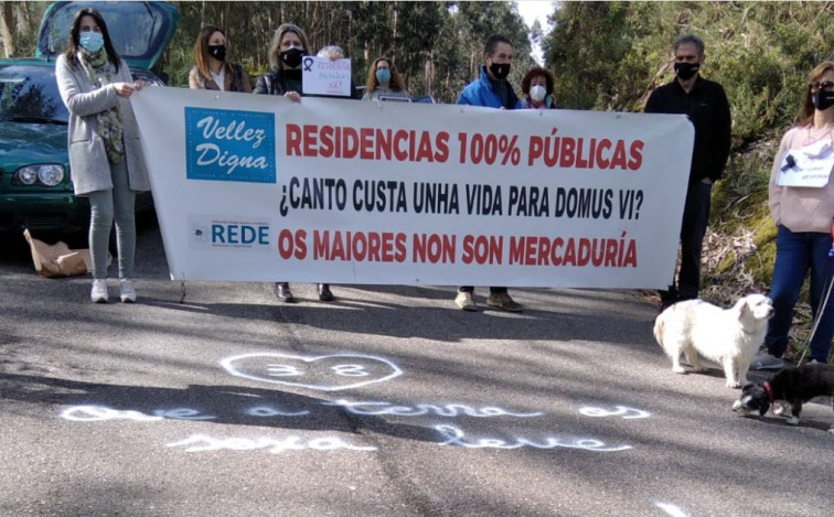 Familiares alertan de que la Xunta avisa a las residencias antes de las visitas