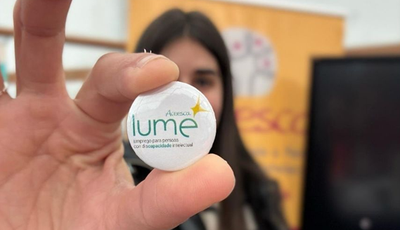 Familias y personas con diversidad intelectual apremian a la Xunta para no bloquear una residencia en O Porriño