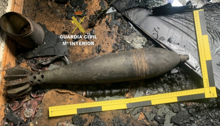 Un incendio en una vivienda descubre un explosivo de la Guerra Civil con 4 kilos de TNT en Cambados