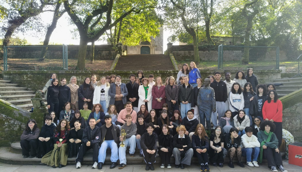 El alumnado del Instituto Antonio Fraguas organiza un homenaje a García Lorca, en Santiago.