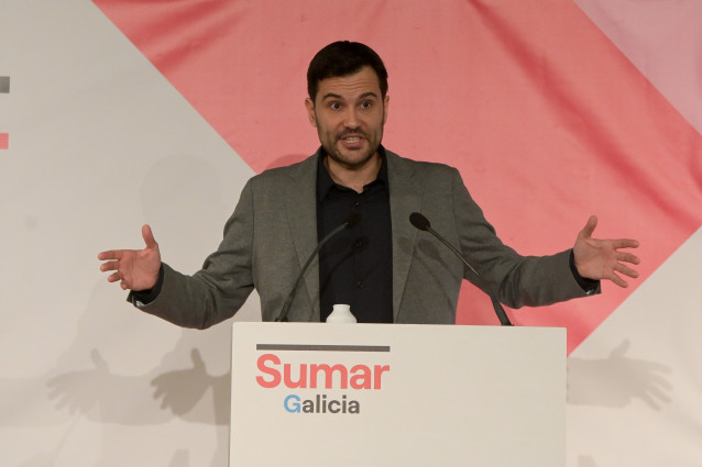 Archivo - El portavoz de la comisión promotora de Sumar Galicia, Paulo Carlos López, interviene durante la presentación del proyecto de Sumar Galicia, en Palexco, a 16 de diciembre, en A Coruña, Galicia (España). Yolanda Díaz ha asistido hoy a A Coruña pa