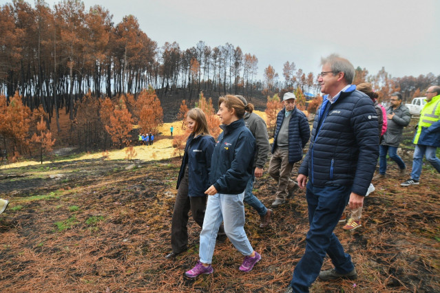 La conselleira de Medio Ambiente, Ángeles Vázquez, en Cualedro (Ourense), a 25 de octubre de 2025.