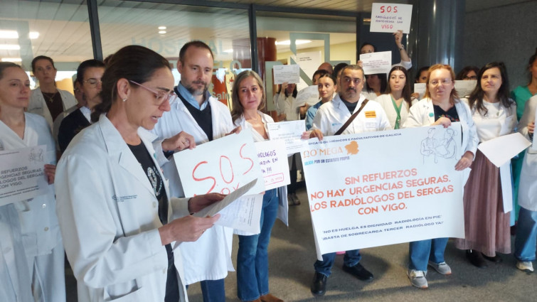 Protesta transfronteriza en la huelga de radiología de Vigo: radiólogos de toda Galicia salen en apoyo de sus compañeros