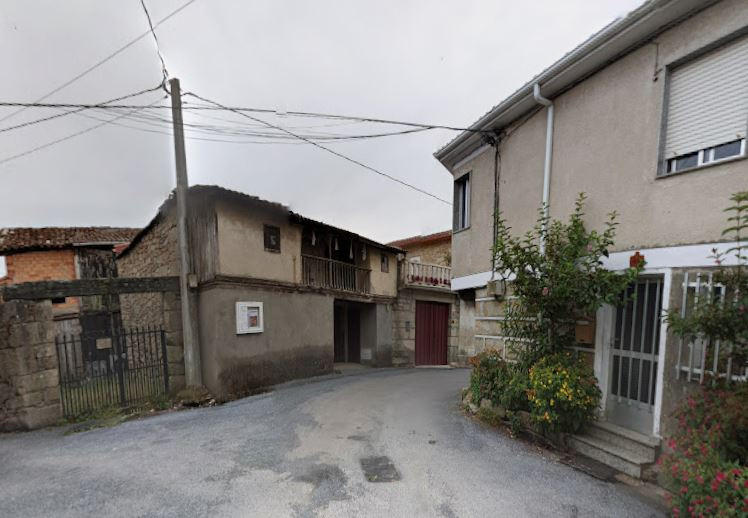 Un vecino muere mientras hacía reparaciones en Tioira, Maceda