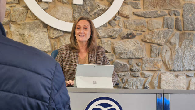 La presidenta del PP de Vigo, Luisa Sánchez, presenta las 39 enmiendas a los presupuestos municipales de 2026.