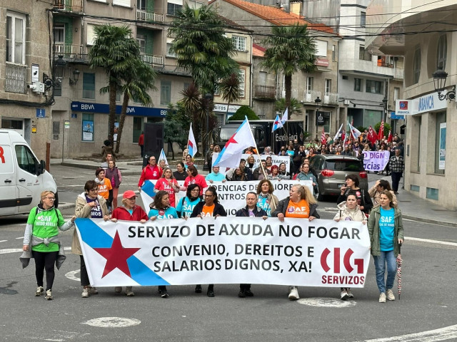 Concentración convocada por la CIG por condiciones dignas en el SAF, en Ponteareas (Pontevedra)
