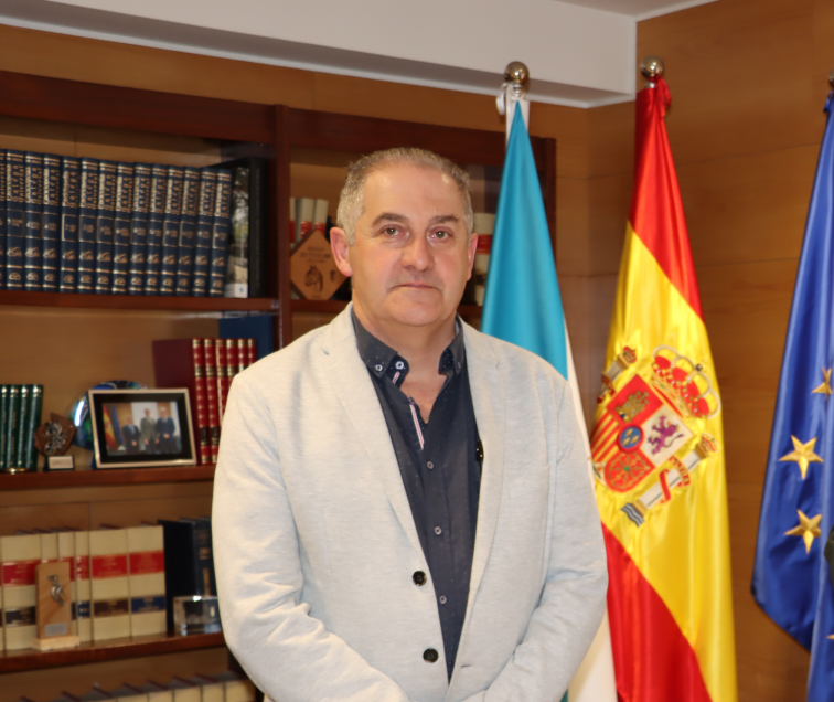 Amable Fernández, alcalde de Manzaneda: 