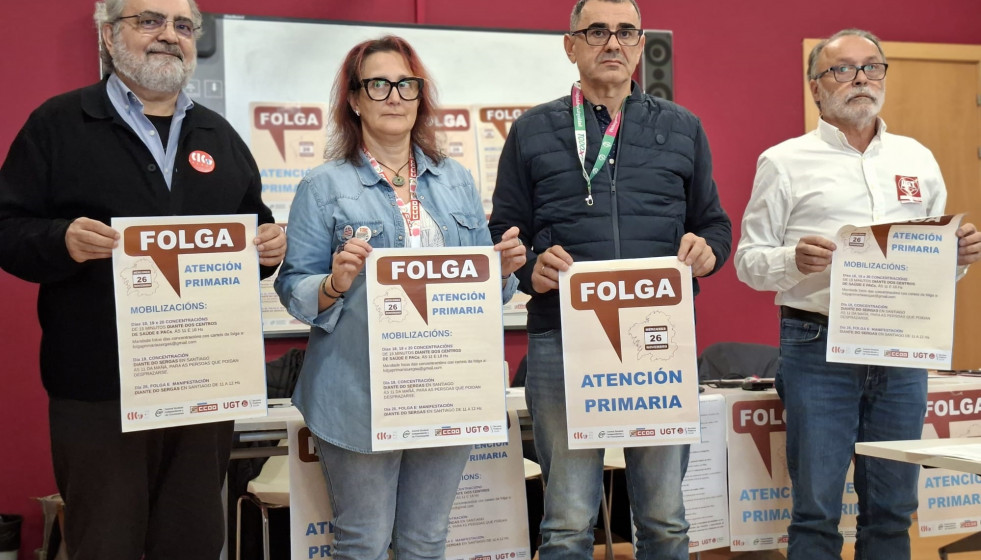Representantes de CIG-Saúde, CC.OO., CSIF y UGT en la convocatoria de huelga general, a 7 de noviembre.