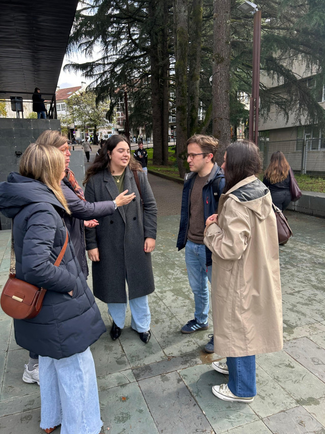 Imagen de la visita al campus de este lunes.