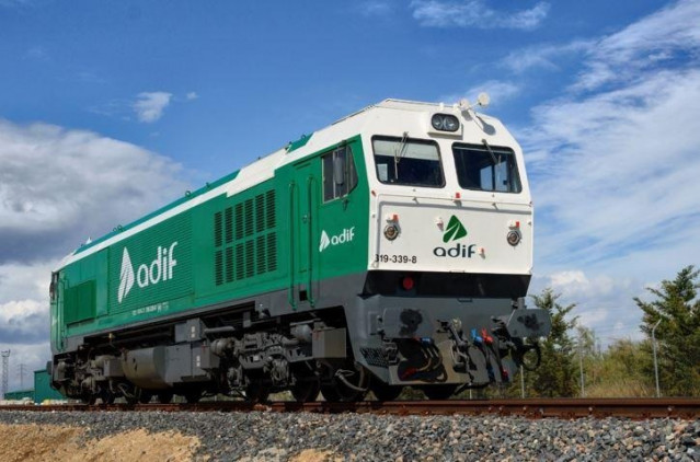 Archivo - Locomotora de Adif