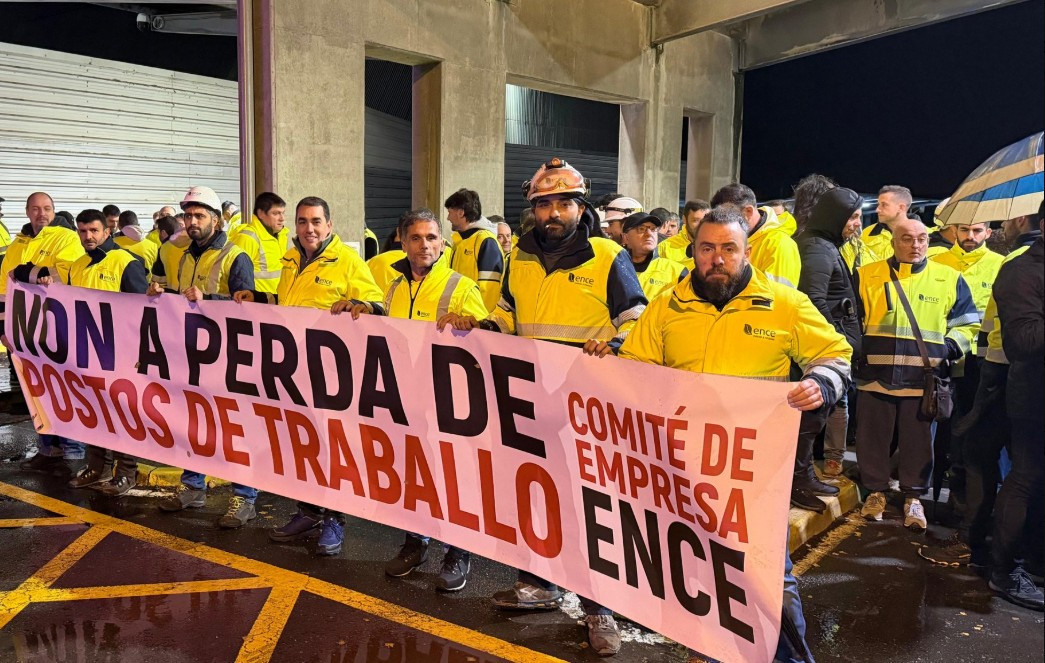 Piquete a la entrada de ENCE Pontevedra en una foto de CCOO Pontevedra