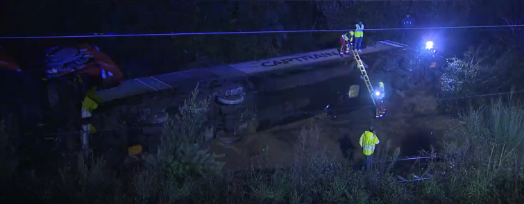 Descarrila un tren mercancias en As Neves dejando a su maquinista atrapado