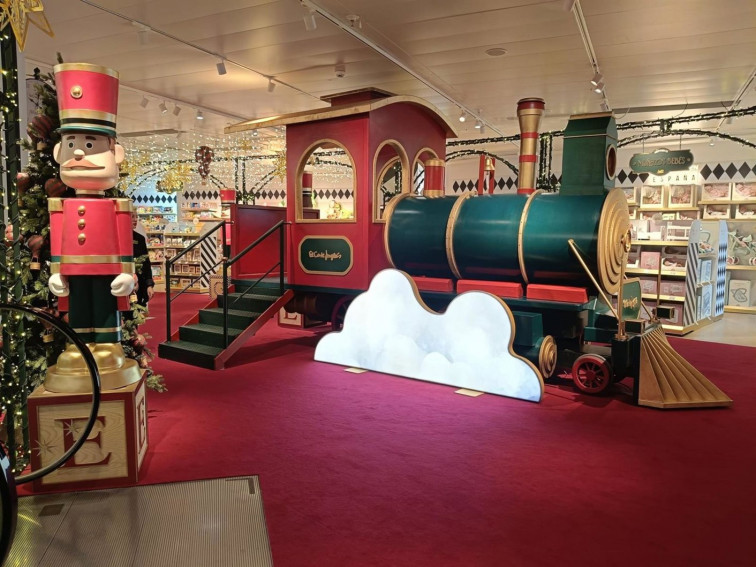 El Corte Inglés despliega más de un centenar de opciones para endulzar la espera de la Navidad