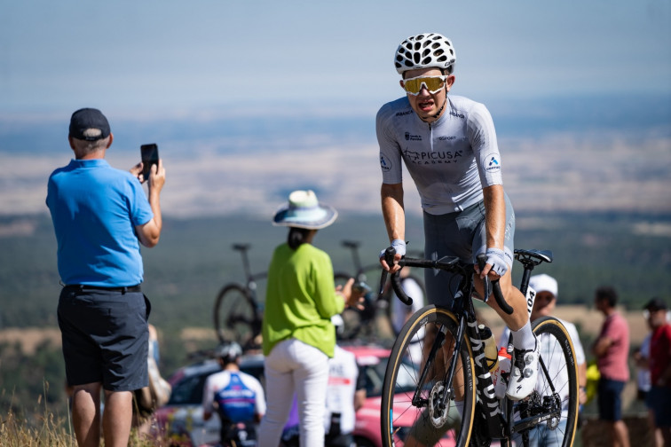 Diego López da el salto al ciclismo profesional: otro éxito para el Picusa Academy
