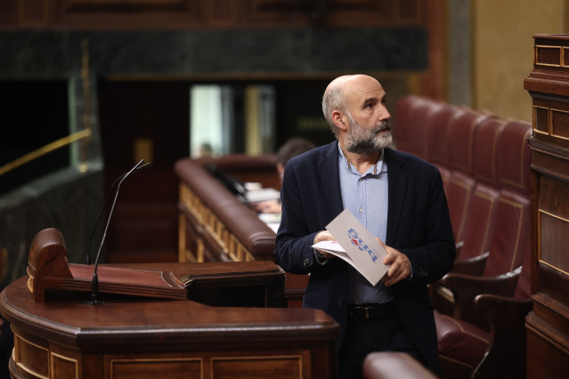 El diputado del BNG Néstor Rego, interviene en el Congreso.