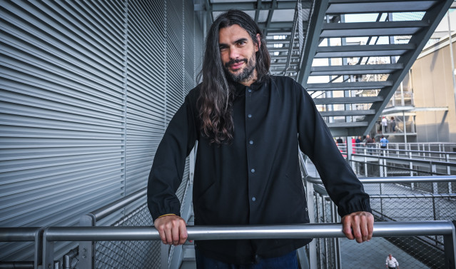 Archivo - El director Óliver Laxe posa durante el Festival de Cine de Santander (FCS), en el Centro Botín, a 17 de septiembre de 2025, en Santander, Cantabria (España). Se da la circunstancia de que esta mañana ha sido elegida su última película, ‘Sirat’,