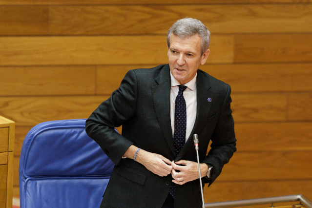 El presidente de la Xunta, Alfonso Rueda, en la sesión de control del Parlamento gallego