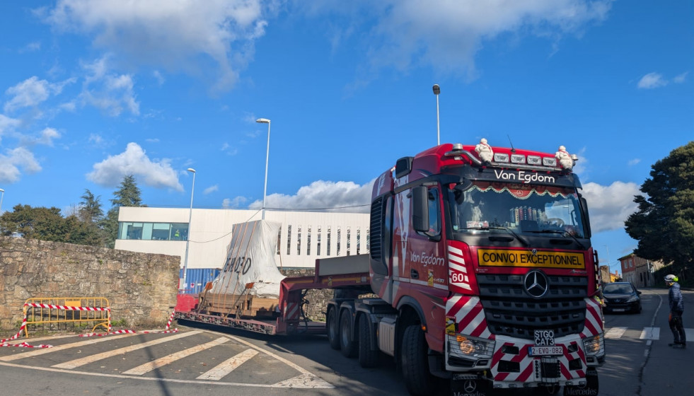 Llega al Centro de Protonterapia de Galicia el primer elemento del acelerador para el tratamiento de cáncer