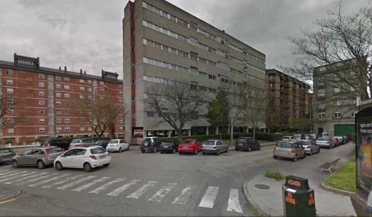 ​Evacuadas ao hospital cinco persoas debido ao incendio nun piso en Ourense