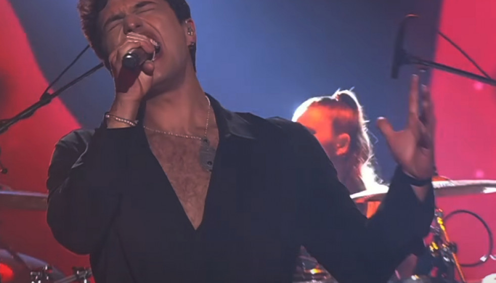 Tinho cantando Tempestades de Sal de María Xosé Silvar en OT