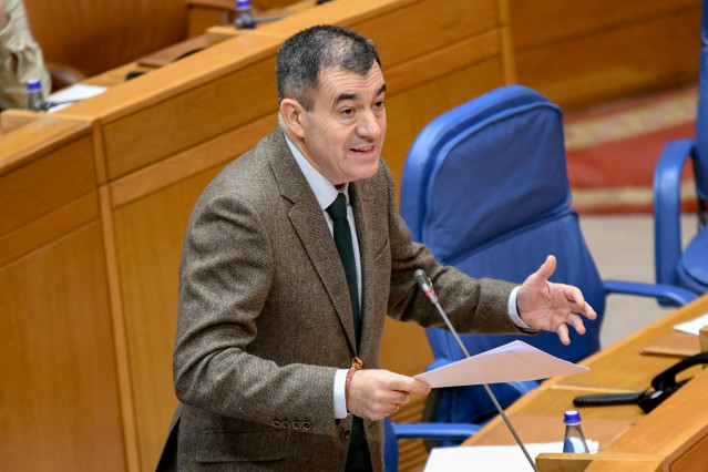 El conselleiro de Educación, Ciencia, Universidades e FP, Román Rodríguez. Foto de archivo.