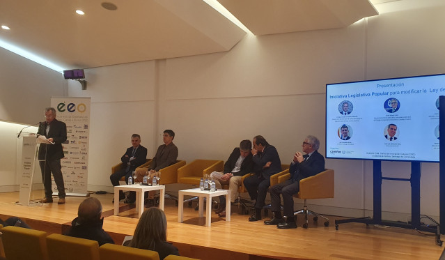 Enrique Urcola, en el acto celebrado en Santiago de Compostela