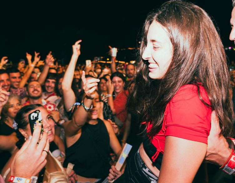 La cantante Sandra Delaporte denuncia agresión sexual durante actuación en Madrid