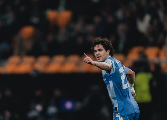 (VÍDEO) ¡Un gallego directo al Puskás! El golazo de Miguel Rodríguez al Betis que asombra a Europa