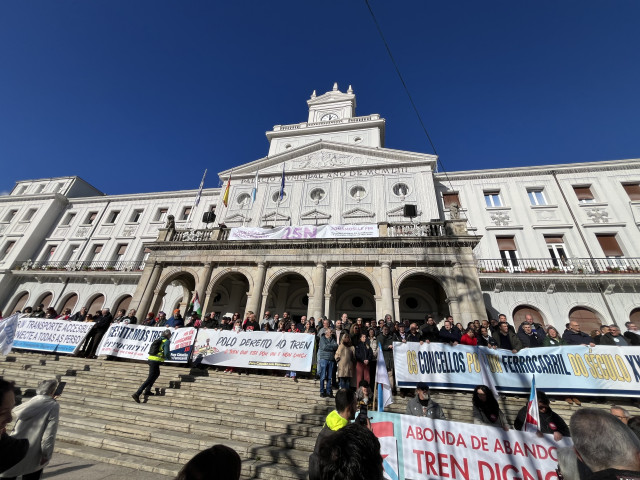 Manifestación por la mejora de los servicios ferroviarios de Ferrol y su comarca