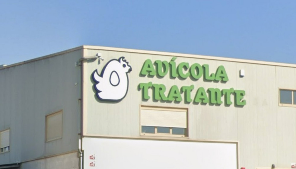 Nave de Avícoal Tratante en Dozón