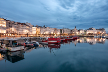Viviendas en la Avenida da Marina, en A Coruña