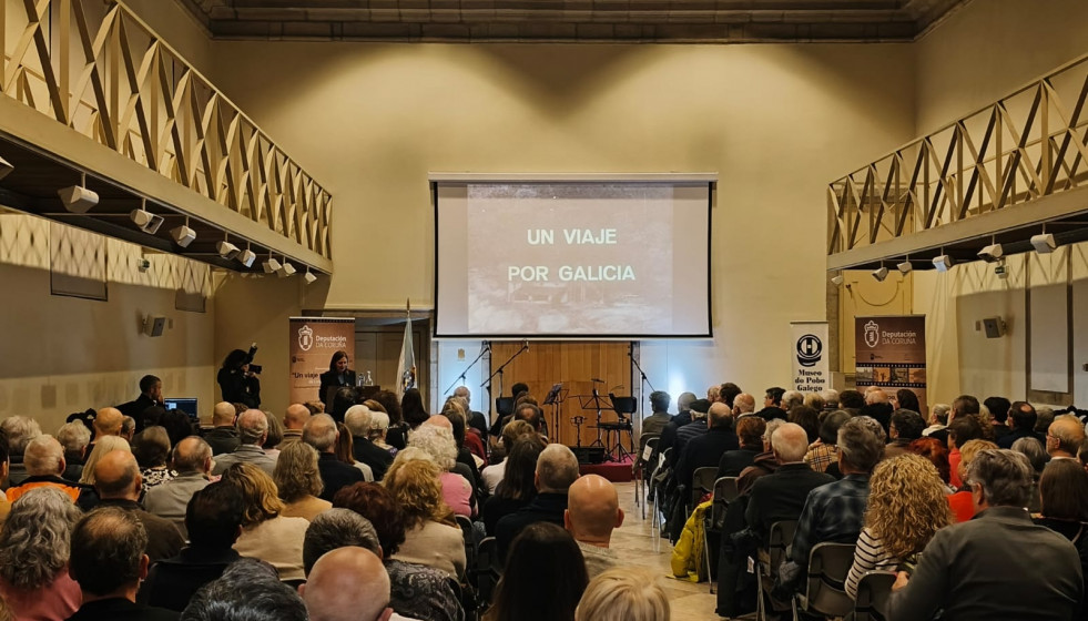 El fragmento del documental 'Un viaje por Galicia', exhibido en Santiago, revive el cotidiano gallego de hace 100 años.
