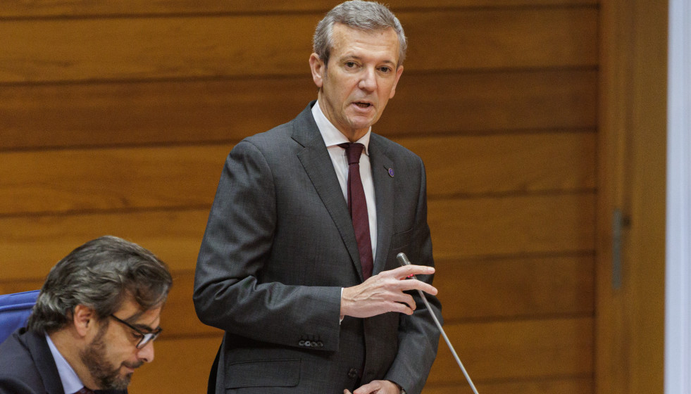 El presidente de la Xunta, Alfonso Rueda, en la sesión de control.