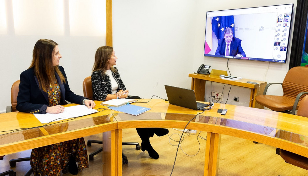 Las conselleiras do Medio Rural, María José Gómez, y do Mar, Marta Villaverde