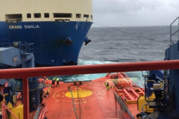 Fotografía Del Grand Dahlia Tomada Desde El Buque Don Inda.