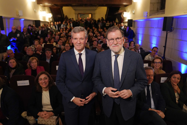 Rajoy y Rueda, ante el público presente en la presentación de su libro.