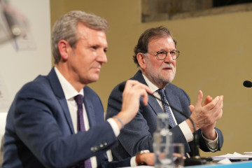Rueda y Rajoy, durante la presentación del libro.